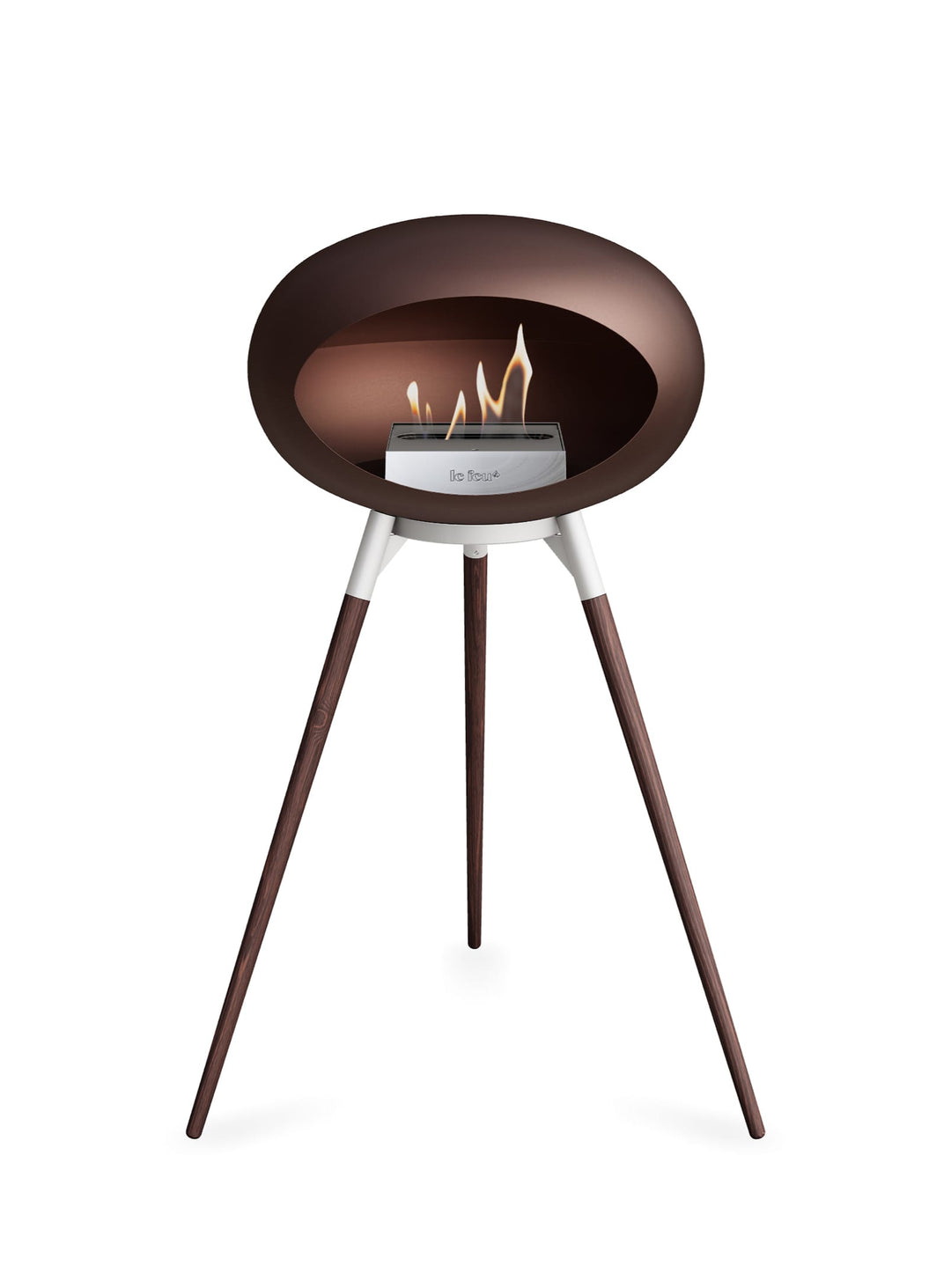 Foyer design Ground High Dome Le Feu : chaleur apaisante et allure naturelle.