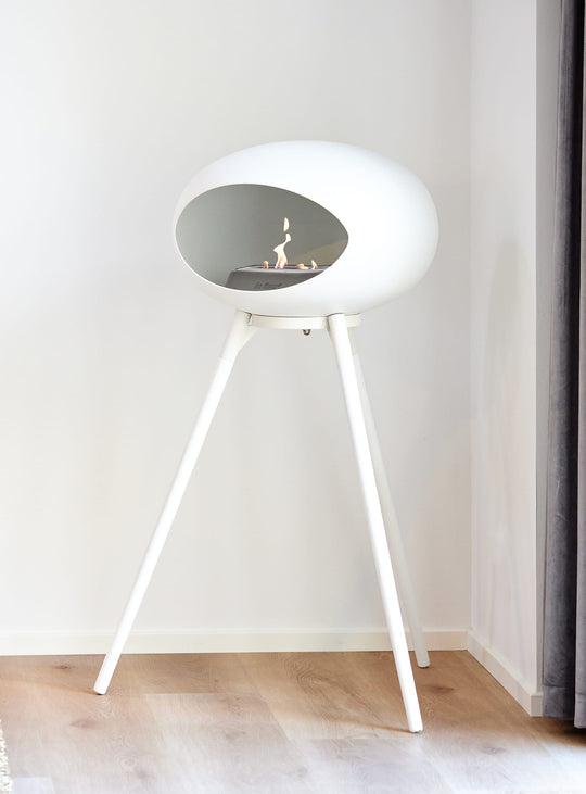 Foyer bioéthanol Le Feu Ground High Dome blanc : ambiance zen et chaleur.