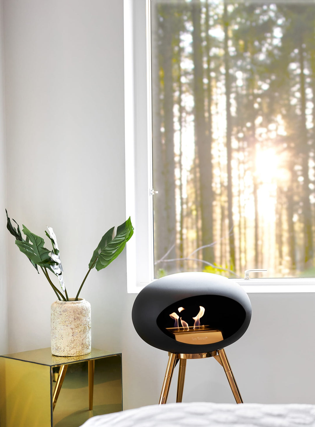 Ground Low Dome noir Le Feu : feu pur, design audacieux et élégance intemporelle.