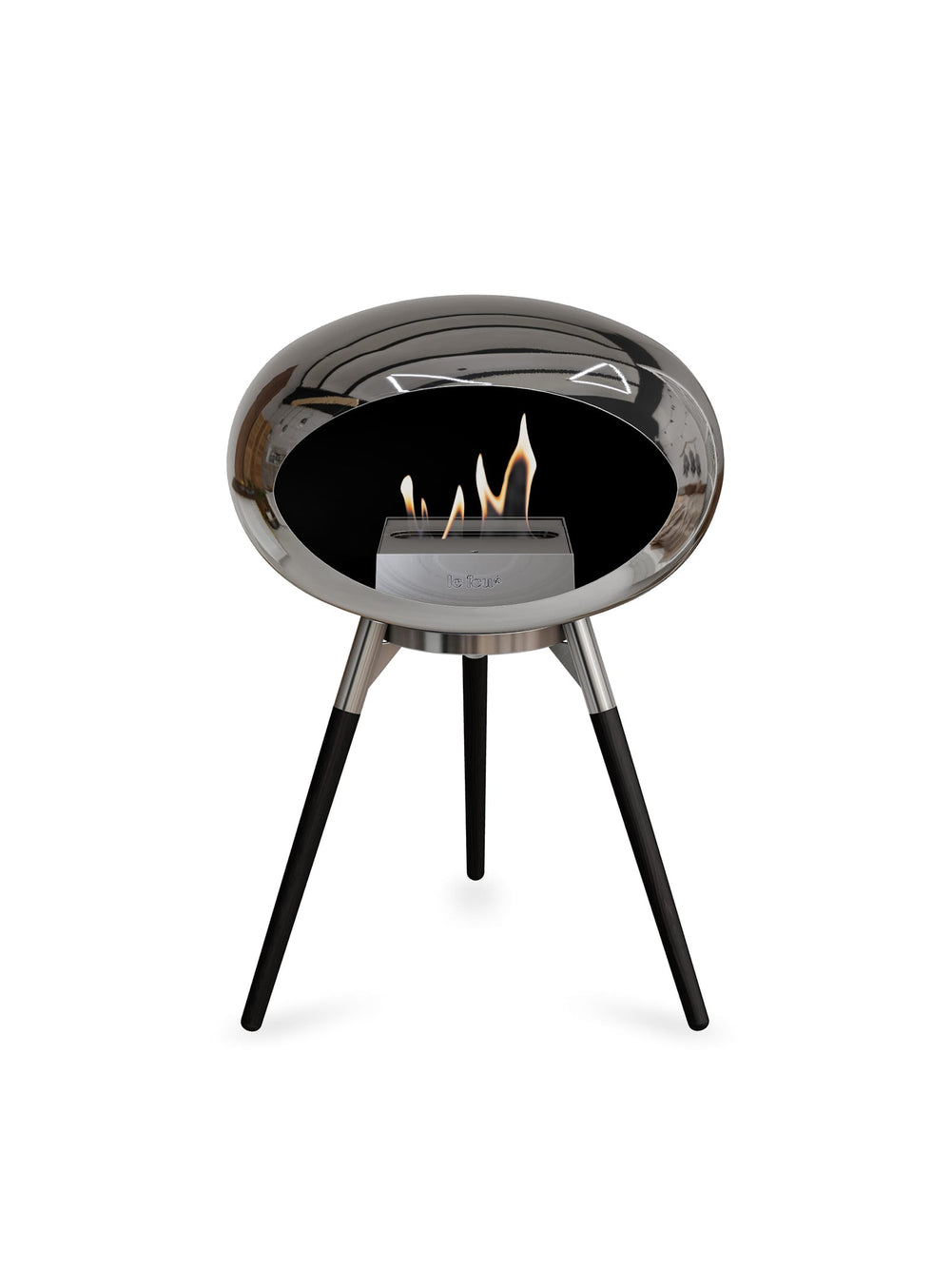 Foyer Ground Low Dome argent chromé de Le Feu : feu design et éclat moderne.