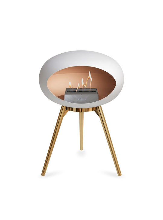 Découvrez le foyer Ground Low Dome blanc de Le Feu : design scandinave et feu apaisant.