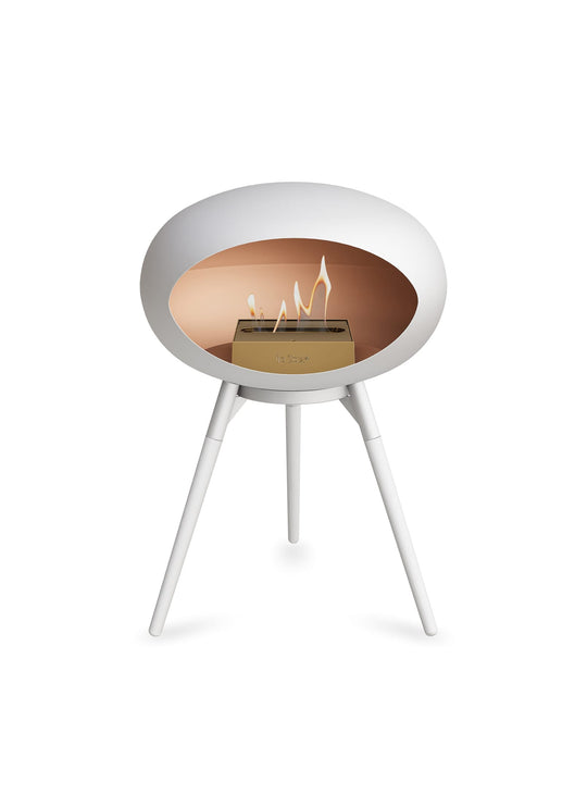Foyer Le Feu Ground Low Dome blanc : design nordique et chaleur naturelle.
