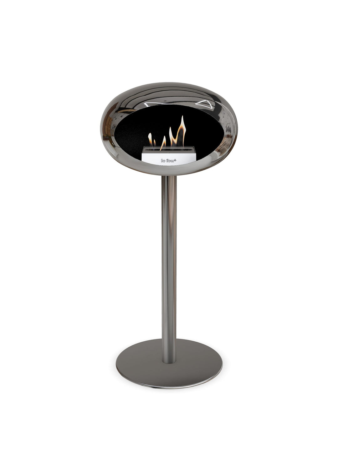 Foyer design High Dome argent Le Feu : chaleur douce et ton clair.