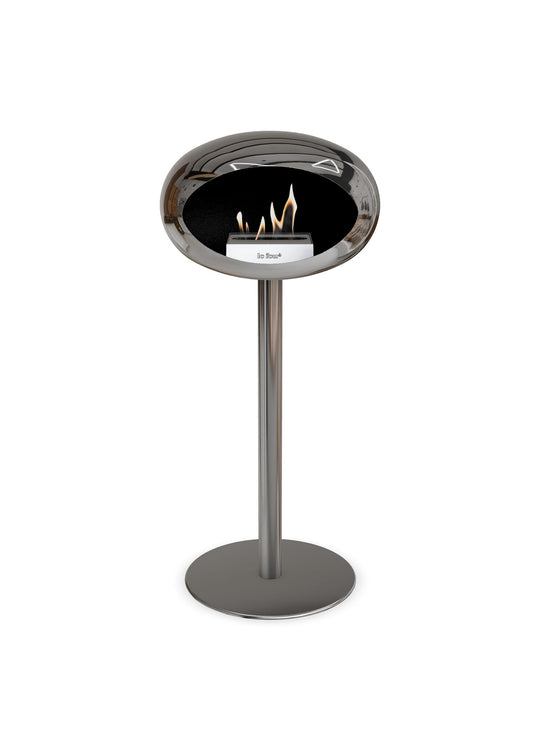 Foyer design High Dome argent Le Feu : chaleur douce et ton clair.