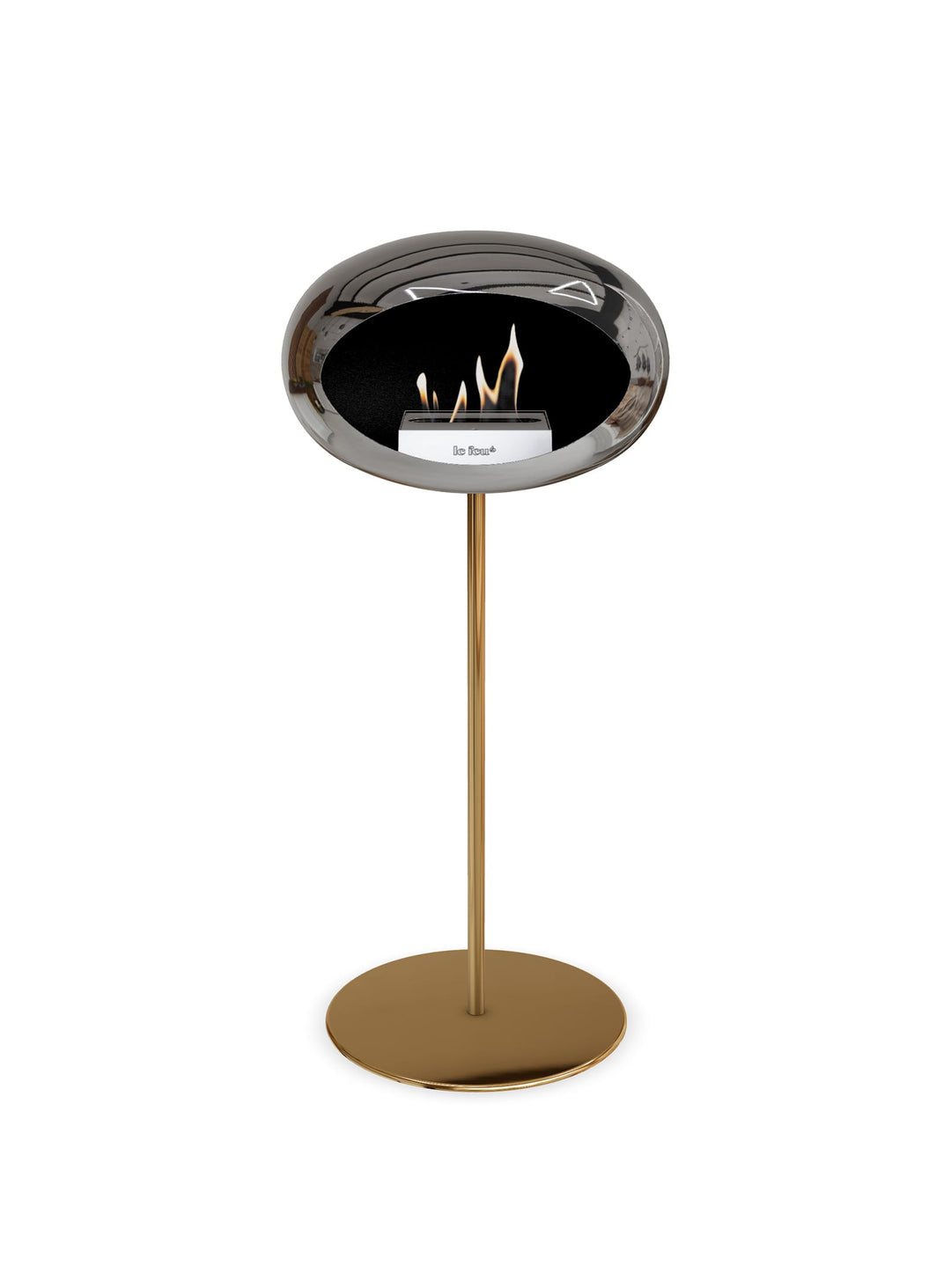 Foyer design High Dome argent Le Feu : feu pur et look nordique.