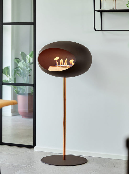 Cheminée autoportante High Dome en Mocca de Le Feu : élégance chaleureuse.