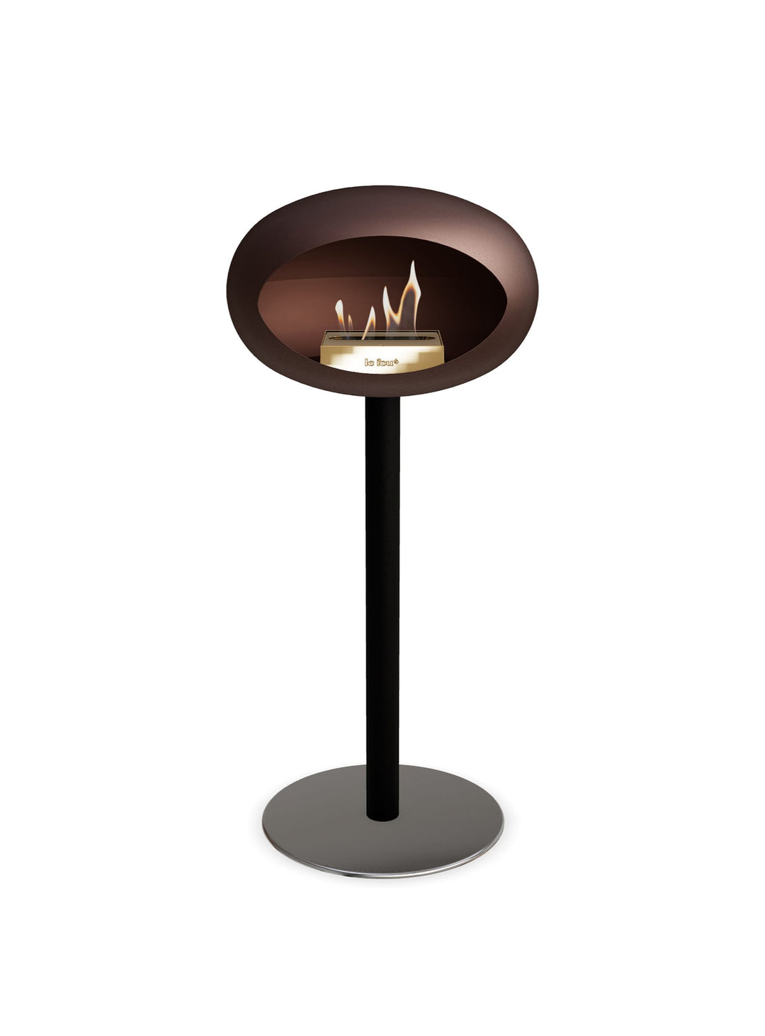 High Dome en Mocca de Le Feu : cheminée autoportante au design affirmé.