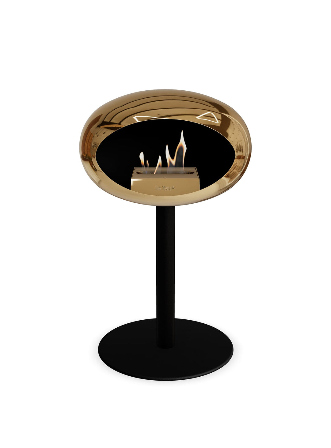 Low Dome en or rose de Le Feu : cheminée autoportante design et raffinée.