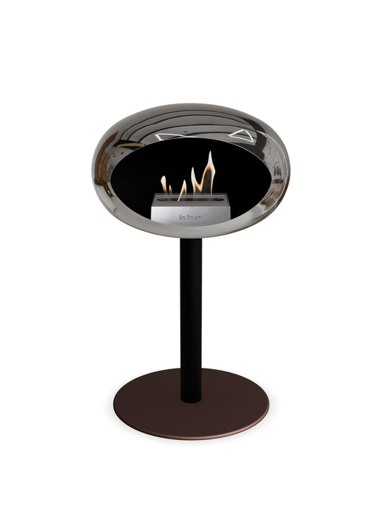 Foyer design Low Dome de Le Feu argent : feu pur et allure zen.