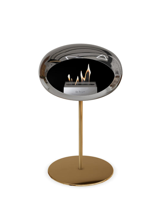 Foyer design Low Dome argent Le Feu : feu écologique et look moderne.