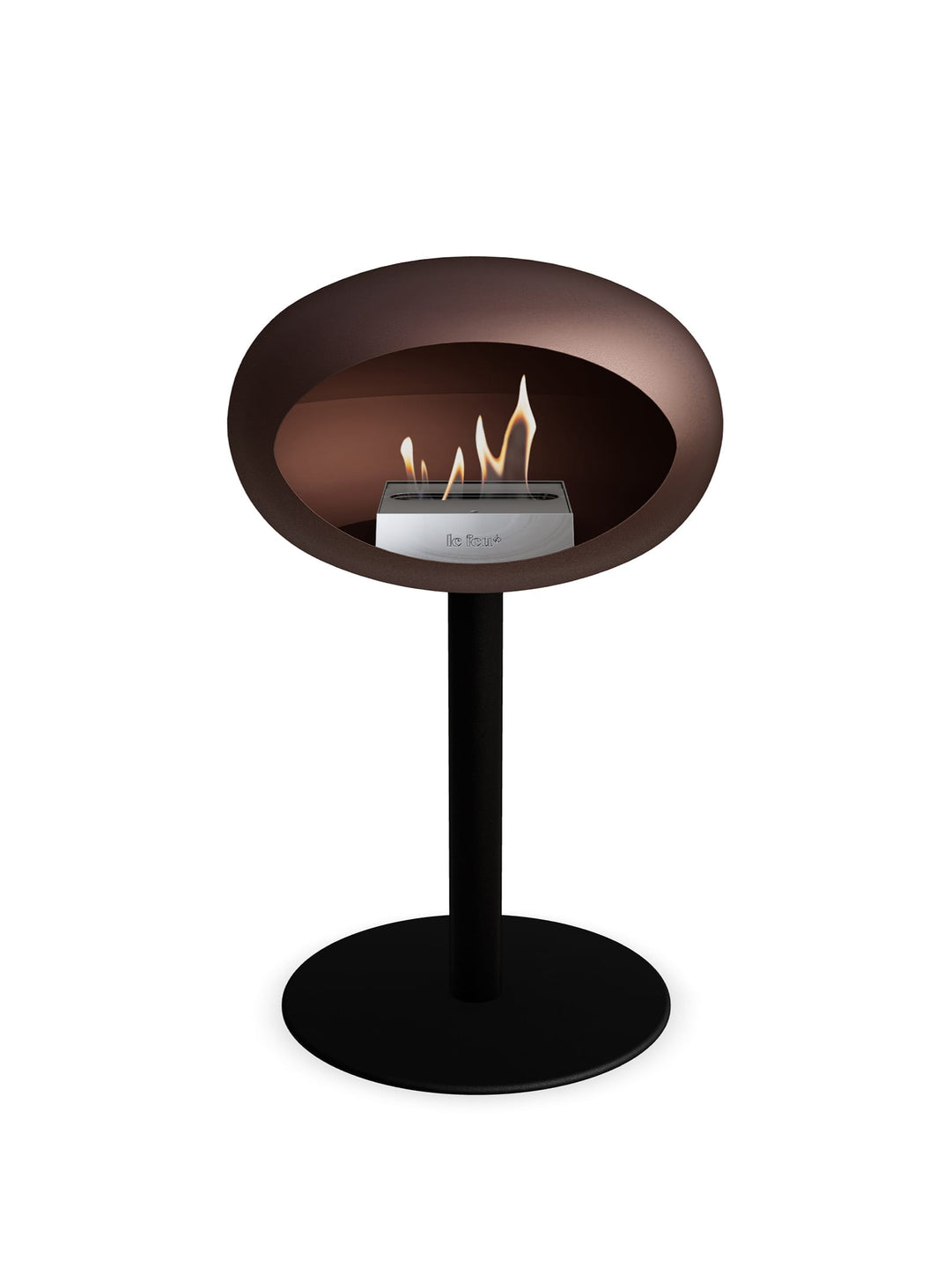 Le Feu Low Dome en Mocca : cheminée autoportante moderne et authentique.