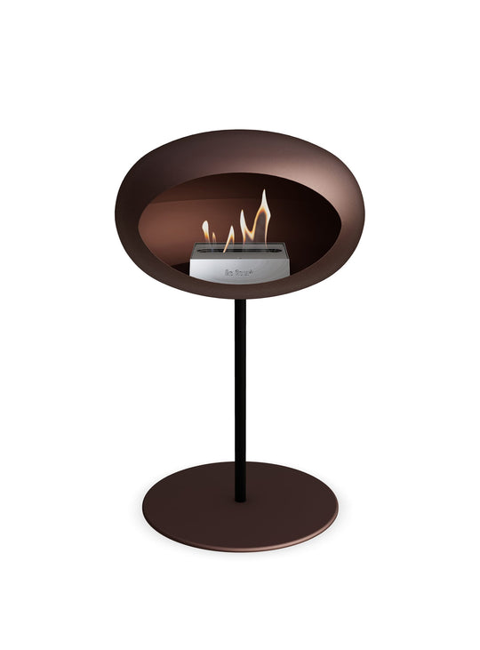 Cheminée autoportante Low Dome en Mocca de Le Feu : élégance naturelle.
