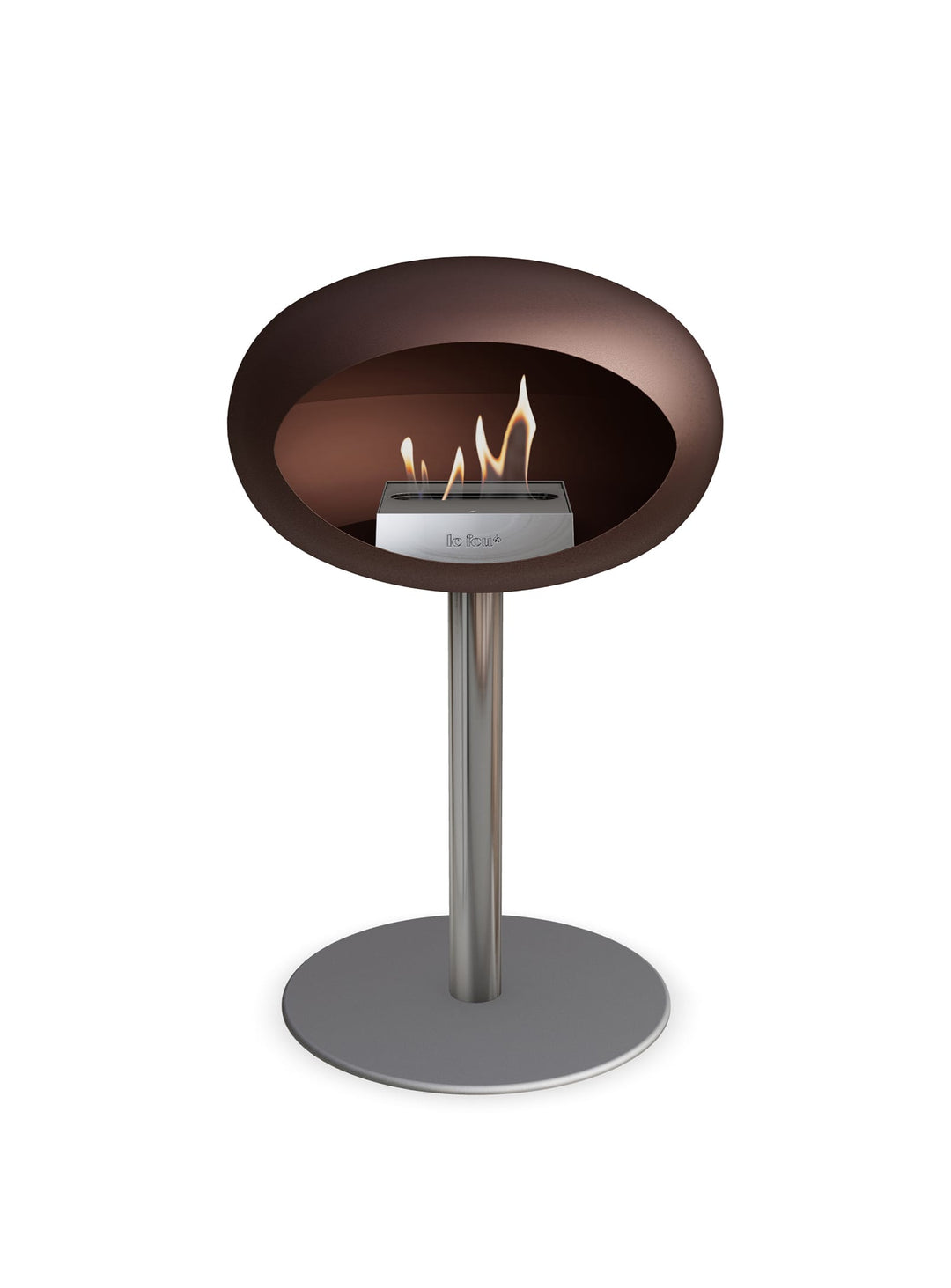 Low Dome en Mocca de Le Feu : cheminée autoportante chic pour chalet.