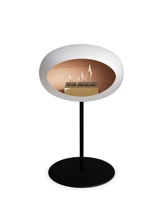 Le Feu Low Dome en blanc : cheminée autoportante au design épuré.