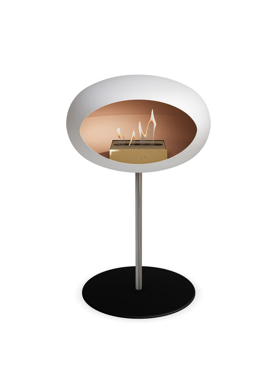 Cheminée autoportante Low Dome en blanc de Le Feu : feu réel sans fumée.