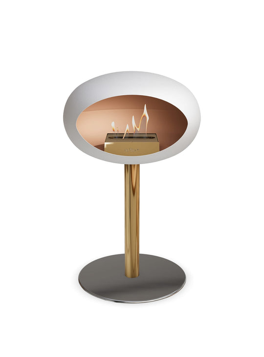 Le Feu Low Dome en blanc : cheminée autoportante flexible et élégante.