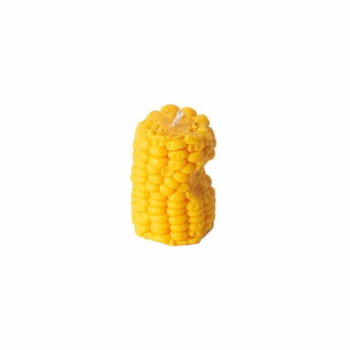 Laissez-vous tenter par la bougie Maïs Croqué de Nata Concept Store, une création qui évoque la délicatesse d'un épi de maïs et vous invite à savourer les plaisirs simples de la vie.