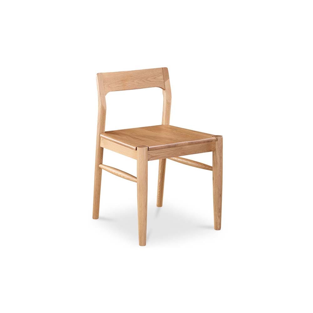 Chaise à dîner Owing de Moe's en chêne massif : l'interprétation sophistiquée de la chaise traditionnelle. Qualité inégalée, pas d'assemblage requis.