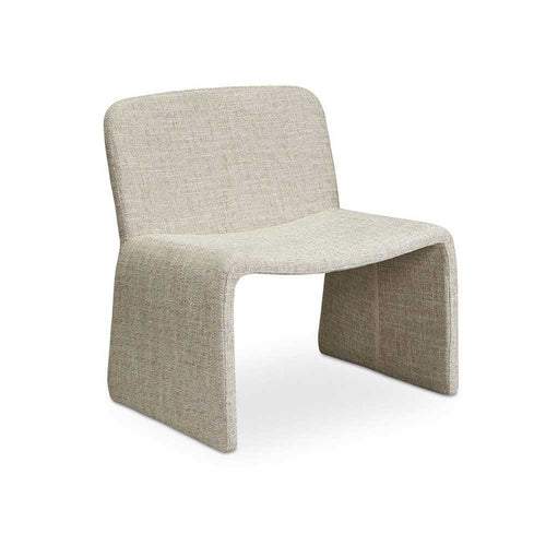 Le fauteuil Ella de Moe's : une œuvre d'art époustouflante inspirée par la forme ovale. Revêtement en polyester luxueux, structure solide et silhouette ergonomique pour une élégance sophistiquée. Beige.
