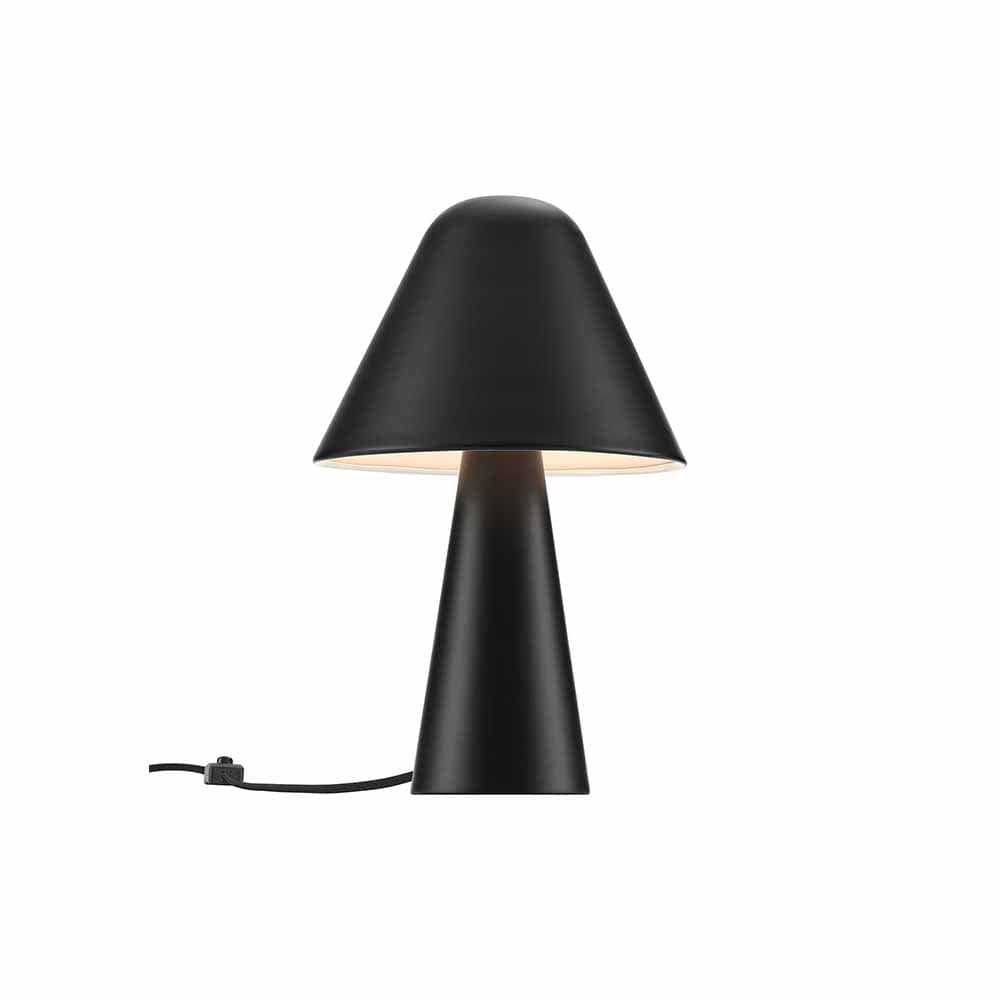 Lampe de table Jovial : design rétro, abat-jour champignon pivotant. Éclairage lecture, lueur chaleureuse. Finition blanche mate, socle stable feutre noir.
