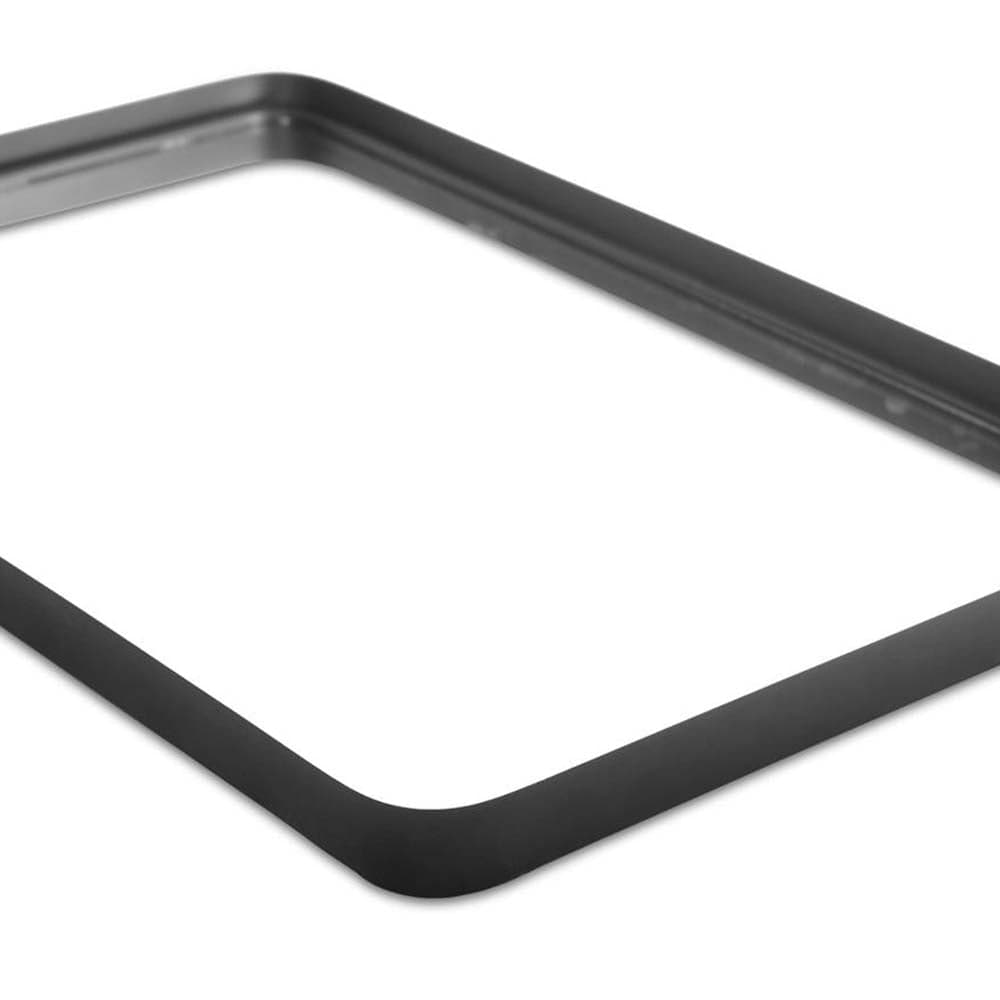 Découvrez le miroir Bishop de Moe's : style industriel haut de gamme avec cadre en fer noir. Polyvalent, il peut être suspendu horizontalement ou verticalement pour s'adapter à votre espace.