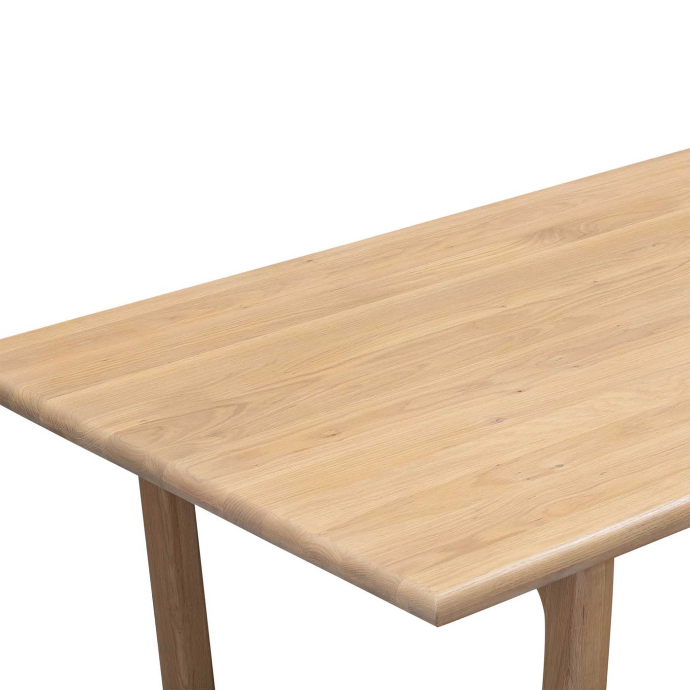 Fabriquée en chêne américain massif, la table à dîner Elixir allie beauté intemporelle et durabilité exceptionnelle. Design fonctionnel pouvant accueillir jusqu'à 6 personnes.