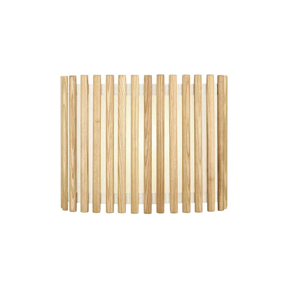 Umage Komorebi, abat-jour dégageant une ambiance japonaise et chaleureuse, en lamelles de bois et polyester, chêne, moyen, rectangle