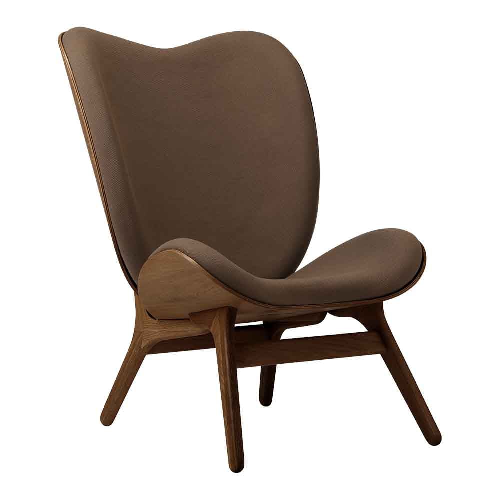 Umage A Conversation Piece Tall, fauteuil confortable avec dossier haut, en bois et tissu, chêne foncé, mocca