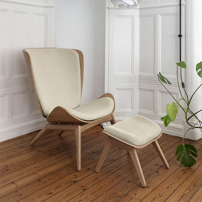 Avec sa forme légère et ses courbes organiques audacieuses, The Reader d'Umage est une pièce de design remarquable dans n'importe quel environnement et, est idéale pour apprécier un bon livre.