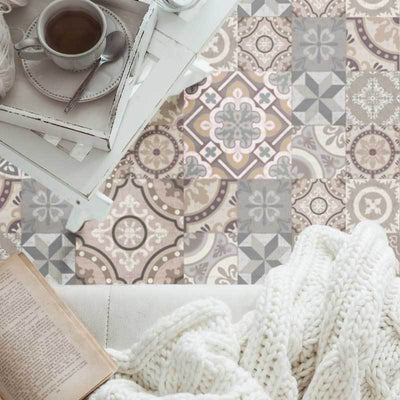 Habillez votre plancher avec un design contemporain aux accents vintage. La compagnie Espagnole Adama Alma offre une large gamme tapis de vinyle aux motifs chaleureux et variés.