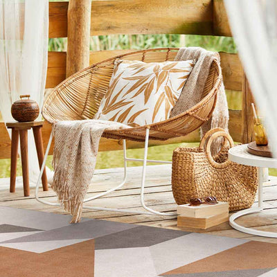 Habillez votre plancher avec un design contemporain aux accents vintage. La compagnie Espagnole Adama Alma offre une large gamme tapis de vinyle aux motifs chaleureux et variés.