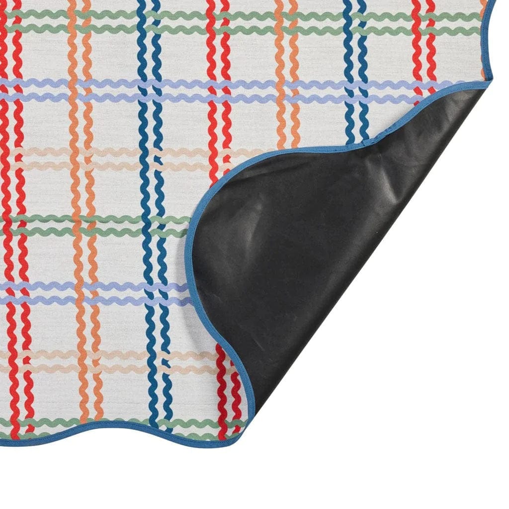 Weekend Rug, couverture de pique-nique et de place par Basil Bangs, ribbon