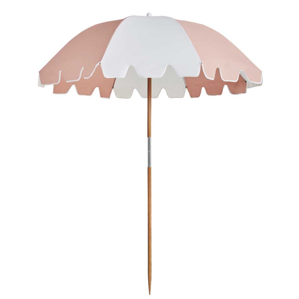 Weekend Umbrella, parasol de plage par Basil Bangs, nudie