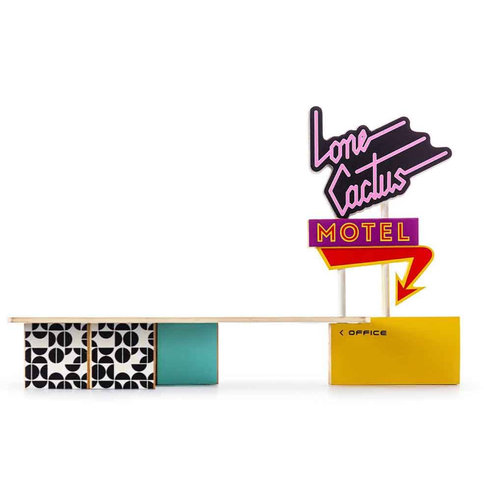Candylab Lone Cactus Motel, accessoire pour voiture jouet en forme de motel, en bois, #2
