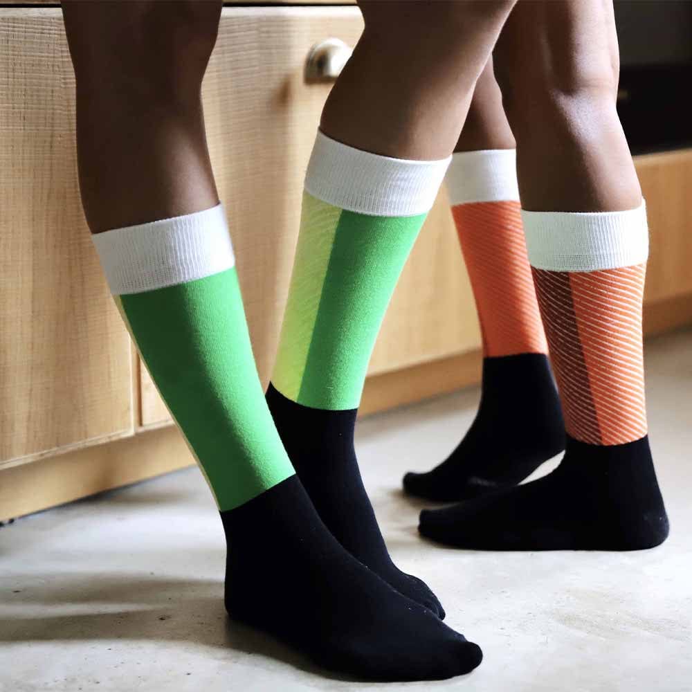 Découvrez l'originalité d'Eat My Socks avec des bas en forme de délicieux nigiri. Une expérience mode amusante pour égayer votre tenue.