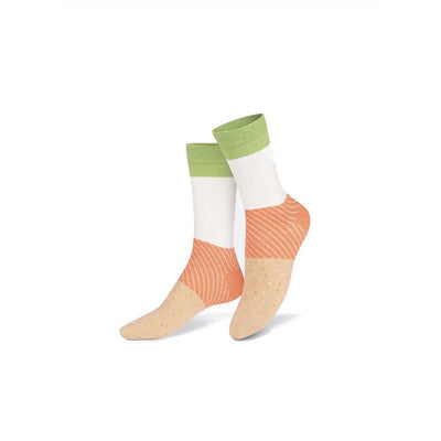 Découvrez l'originalité d'Eat My Socks avec des bas bagel réalistes. Un cadeau amusant ou une touche de fantaisie pour votre garde-robe.