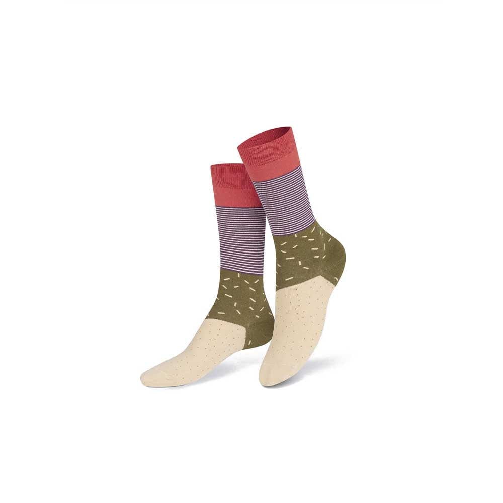 Découvrez l'originalité d'Eat My Socks avec des bas en forme de burritos. Un clin d'œil à la taqueria mexicaine, une expérience mode inattendue.