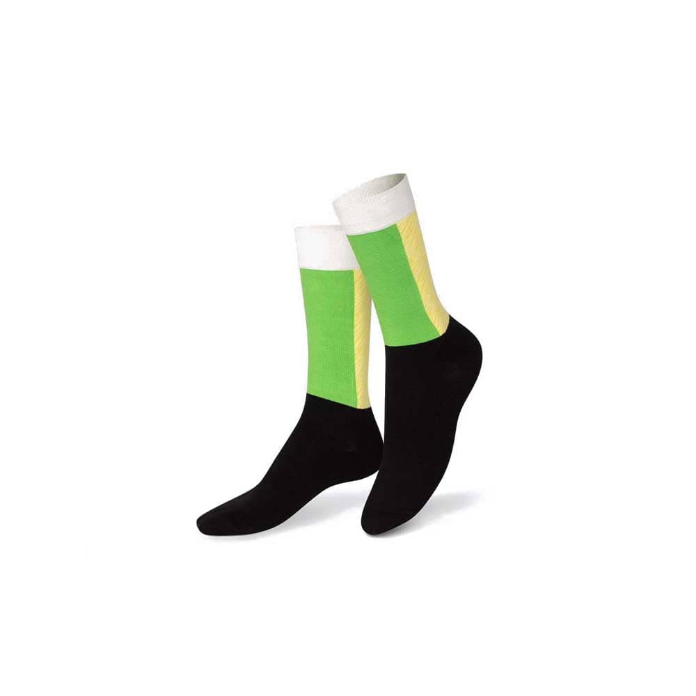 Laissez-vous séduire par l'authenticité des bas en forme de nigiri d'Eat My Socks. Des détails réalistes, une touche gourmande, et le confort en prime pour vos pieds.