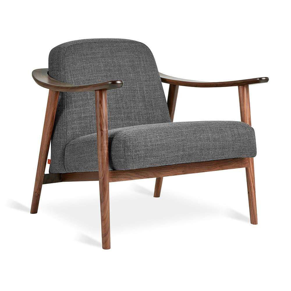 Gus* Modern Baltic, fauteuil confortable avec le choix de la couleur du tissu et du bois, en bois et tissu, andorra pewter / noyer