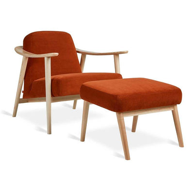 Gus* Modern Baltic, ensemble de fauteuil et ottoman, en bois et tissu, velours roussâtre / frêne