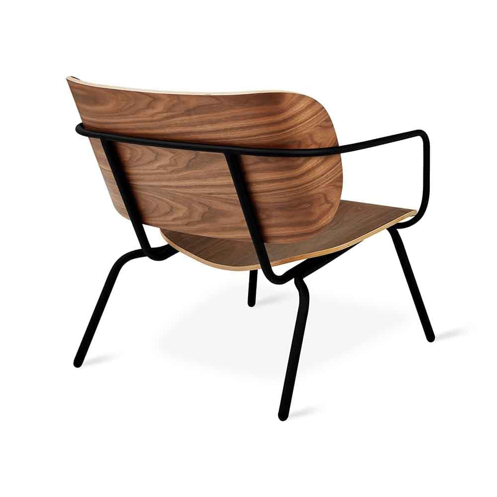  Gus* Modern Bantam, chaise lounge confortable et contemporaine, en bois et métal, noyer
