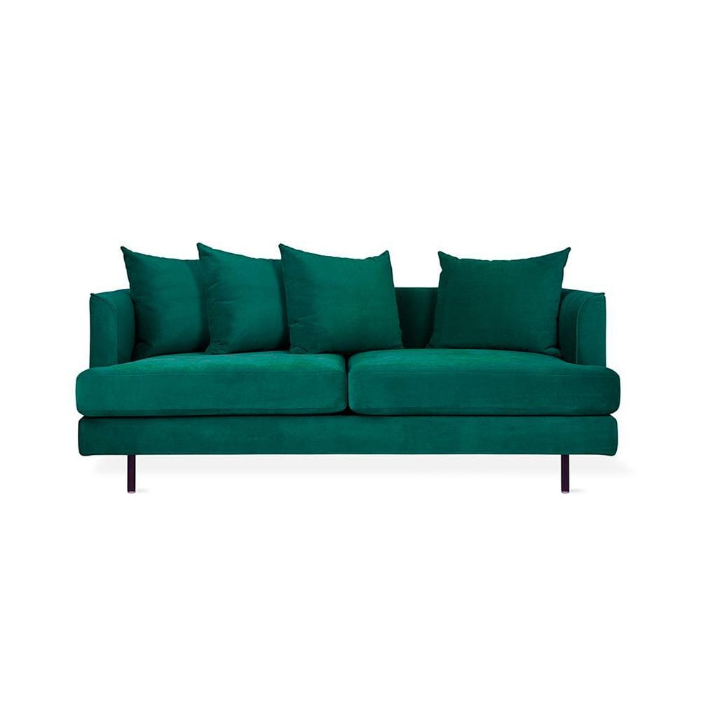 Gus* Modern Margot, sofa 2 places avec choix des pieds, en métal et tissu, velvet spruce