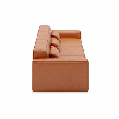 Gus* Modern Mix Modular 3, sofa modulaire 3 places, en bois et tissu, cuir vegan cognac