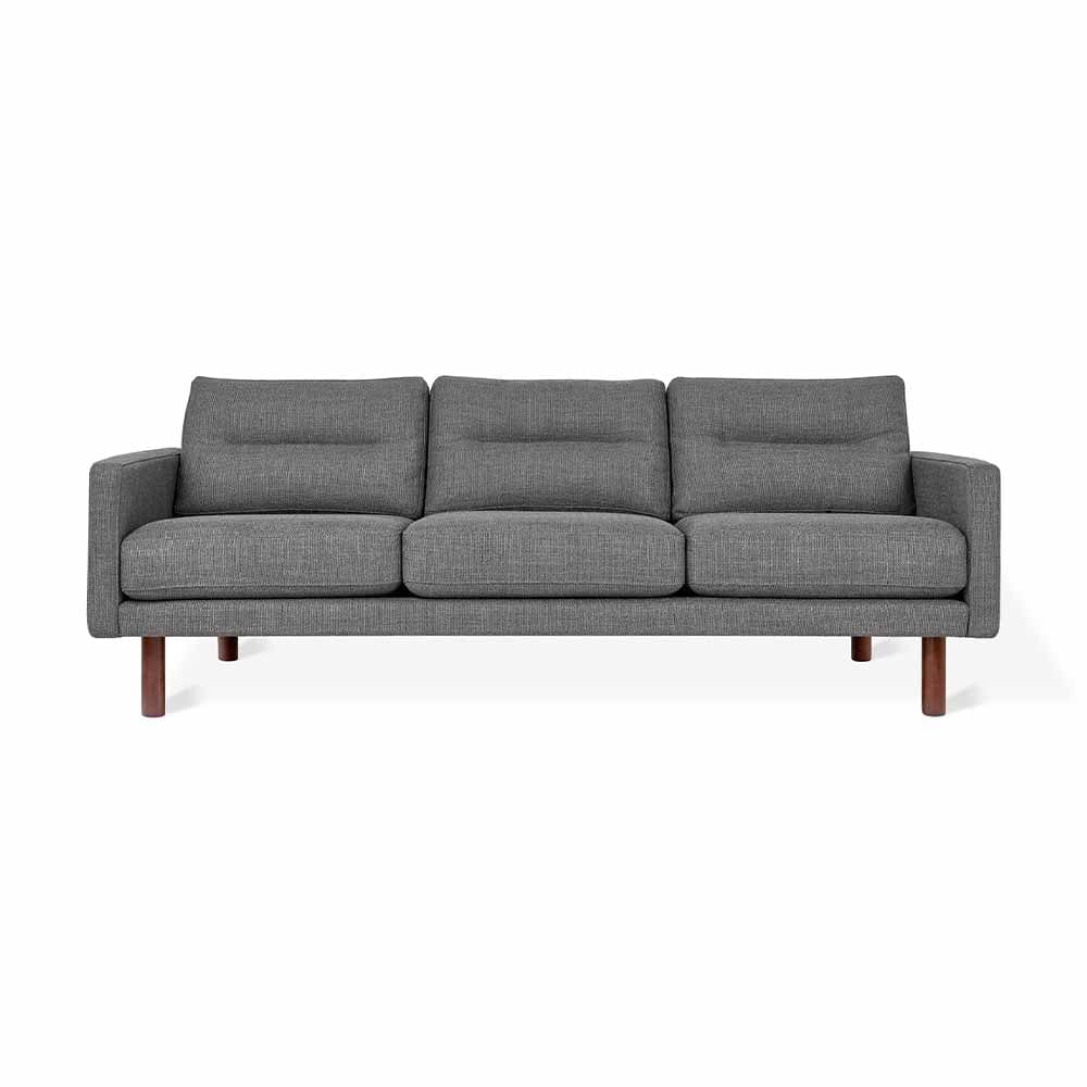 Gus* Modern Miller, sofa 3 places avec des pieds en bois, en tissu, andorra pewter