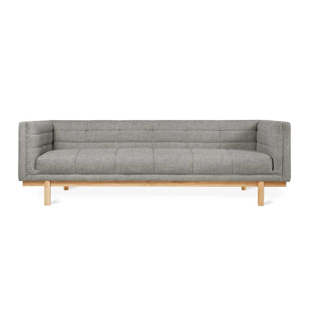 Gus* Modern Mulholland, sofa, en tissu et bois, parliament stone