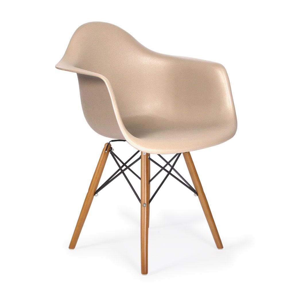 Reproduction Eiffel Daw, chaise à dîner, en polypropylène, bois et métal,  beige, noyer