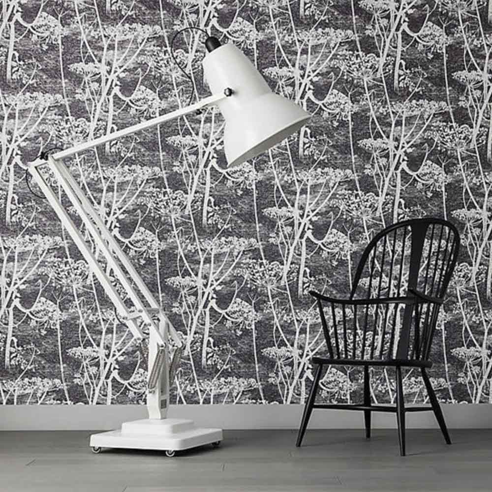 Inspiré du design de George Carwardine. La lampe sur pied Giant est une lampe articulée révolutionnaire qui allie flexibilité et stabilité.