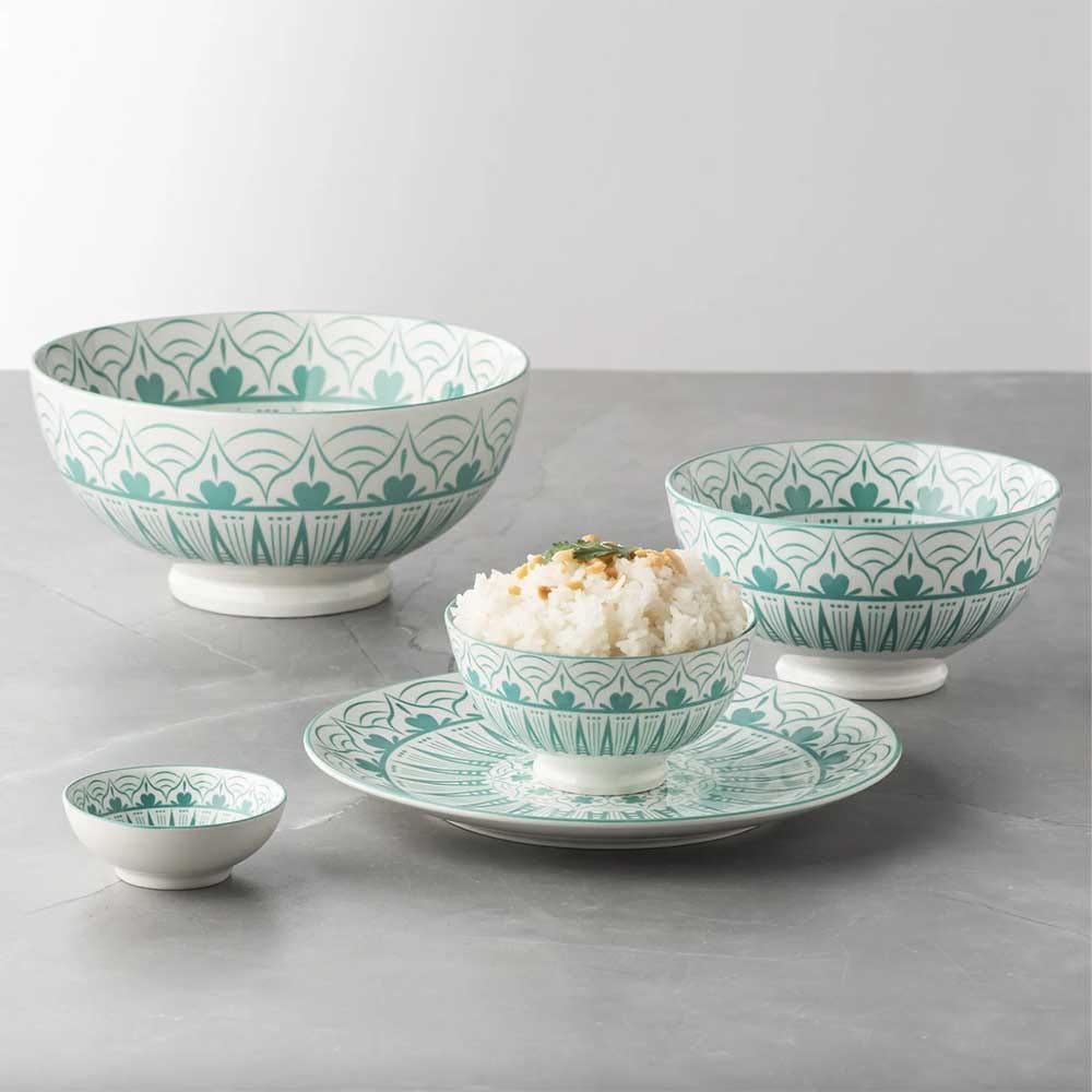 Sortez des sentiers battus avec les bols Kiri aux designs séduisants qui sauront égayer votre table et mettre une touche de couleur à vos repas. Disponibles en plusieurs tailles et plusieurs motifs, vous trouverez surement le bol idéal.